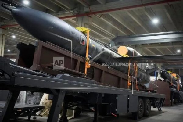 盈富配资 决战兵器！乌克兰展示“火烈鸟”巡航导弹，1吨弹头飞3000公里